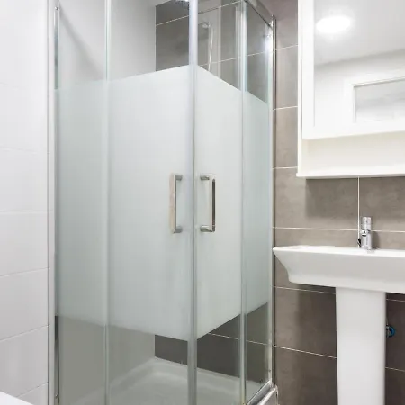 El Pisito De Montse 圭马尔港